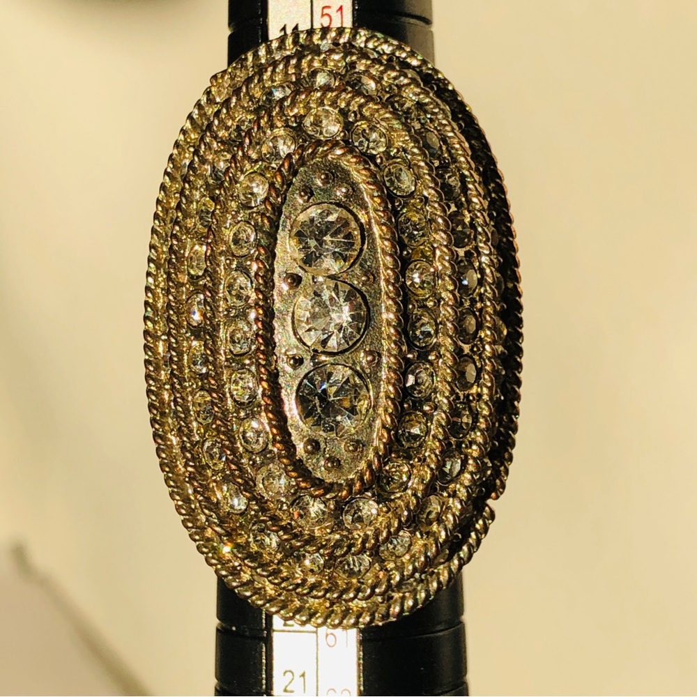Stunning Inlayed Rhinestone Ring Sparkle Large - Picture 8 of 9